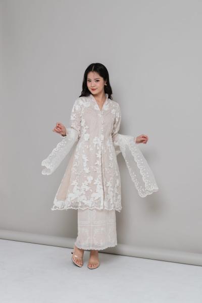 LR404 Ayu Set Cream with Scarf