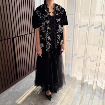 LR424 Velvet Top in Black