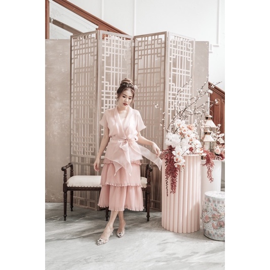 LR036 Victoria Set In Nude Pink