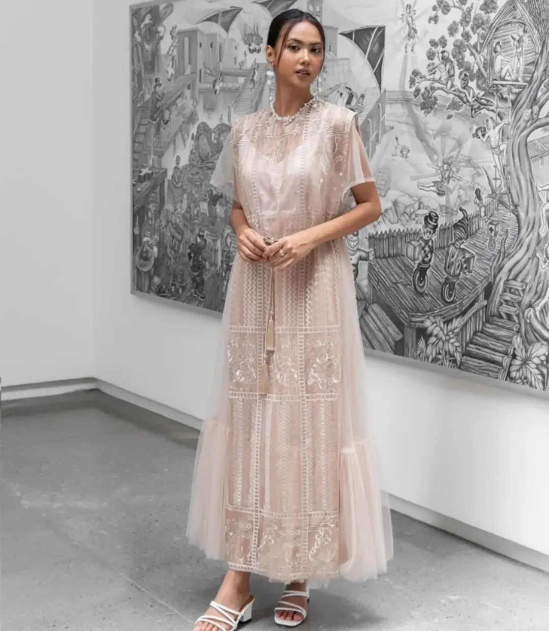 LR096 Ayunda Dress in Nude