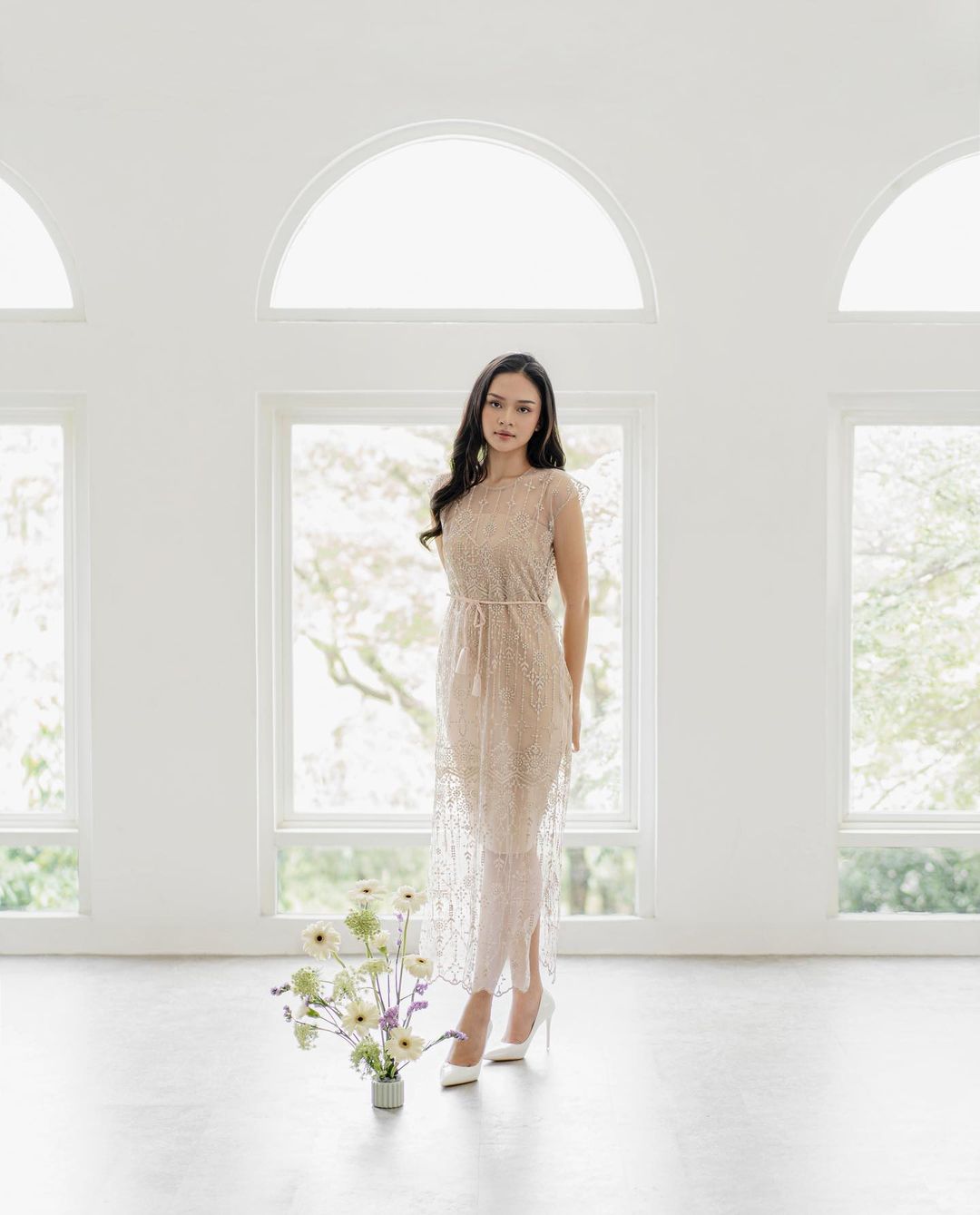 LR121 Kinara dress in Nude Gold