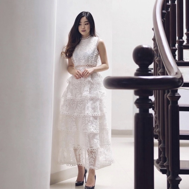 LR146 Elena Dress in White