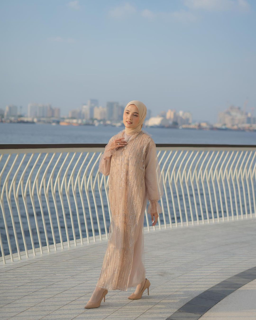 LR197 Odette Dress In Nude