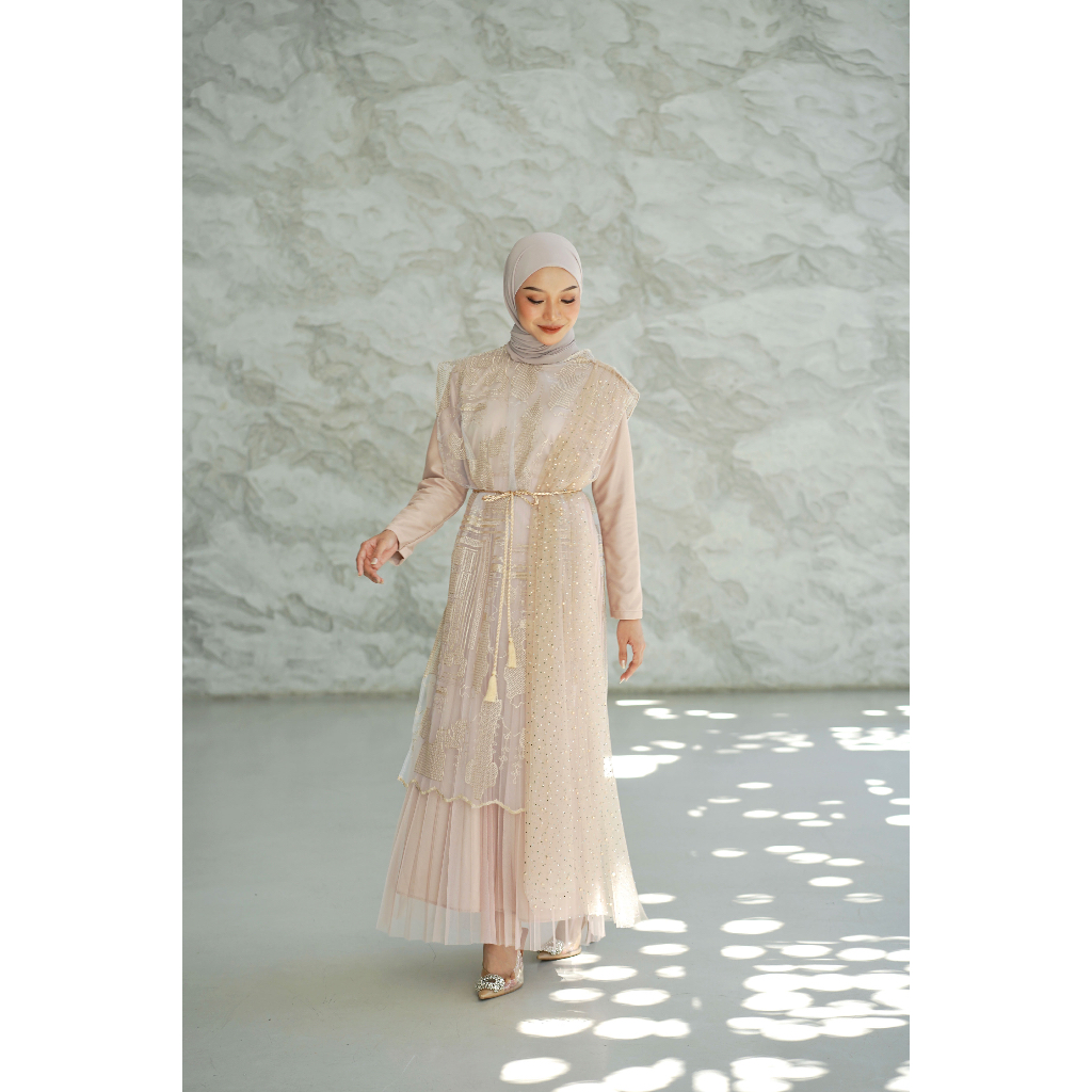 LR201 Bianca Dress in Cream