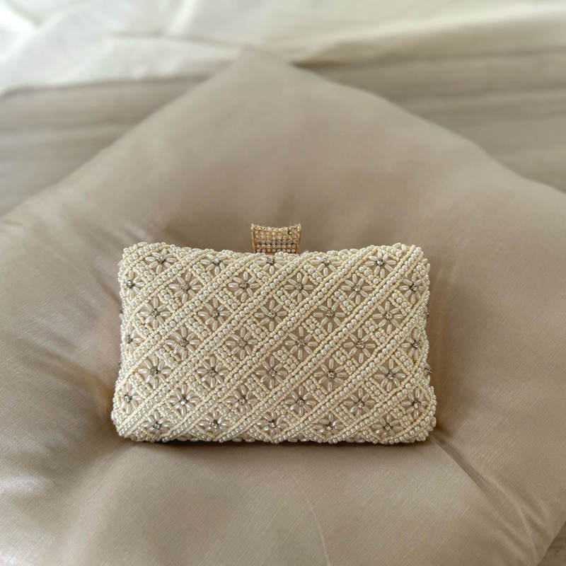 CT001 Lalea Clutch in Nude Gold