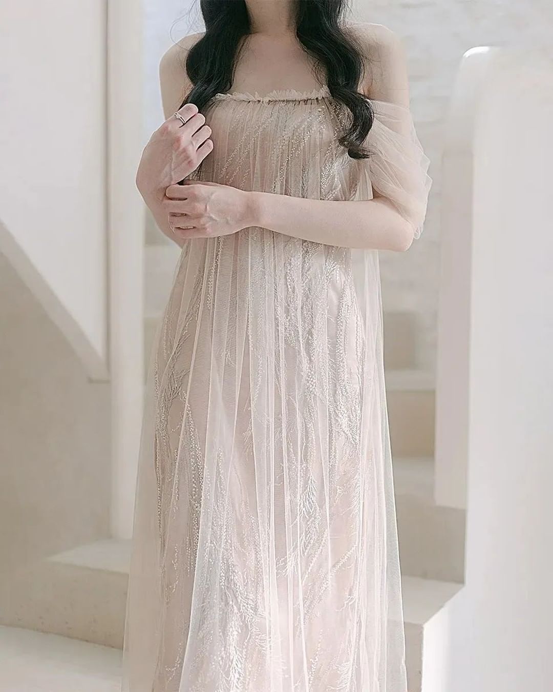 LR150 Dakota Dress in Nude Gold
