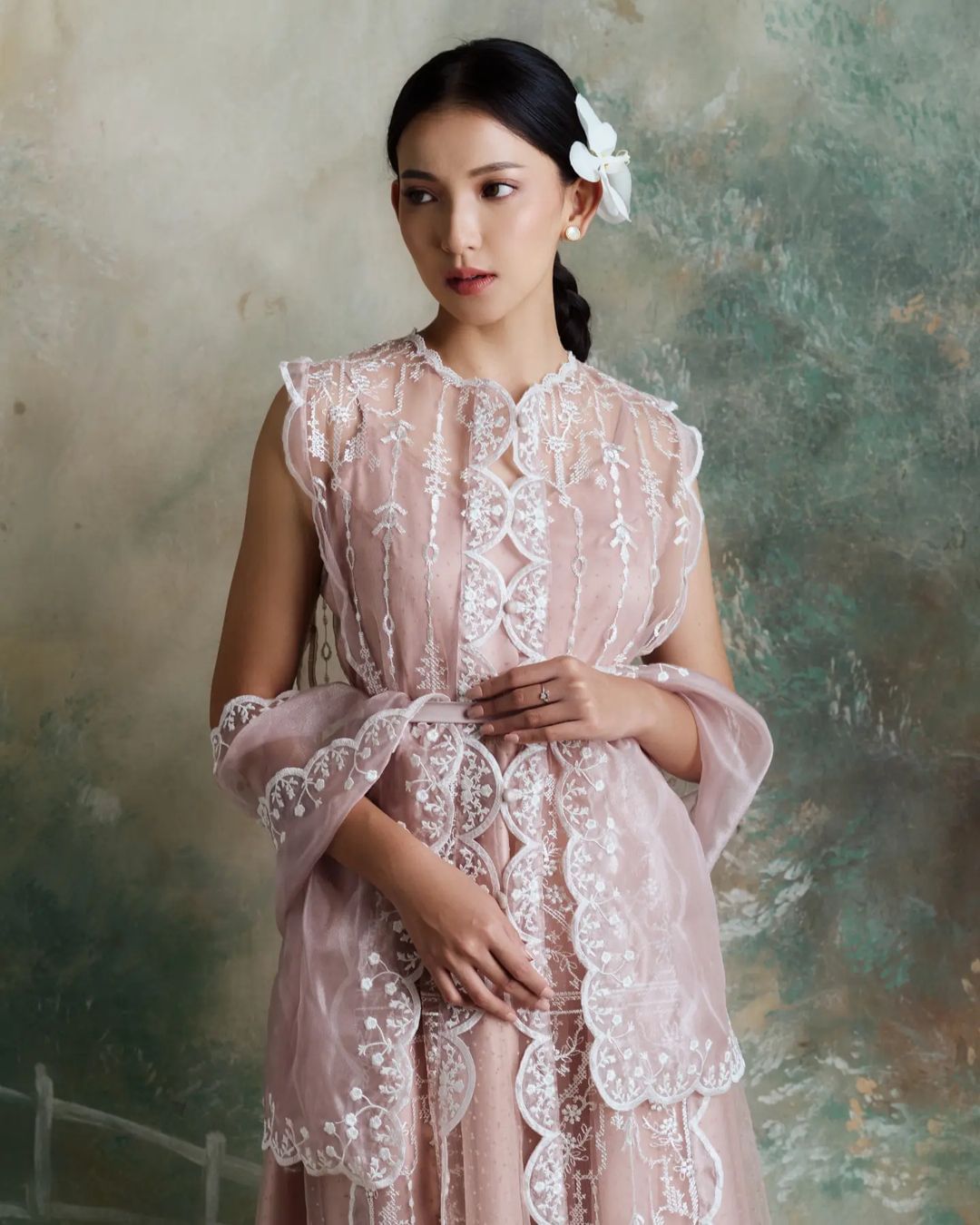 LR154 Seroja Dress