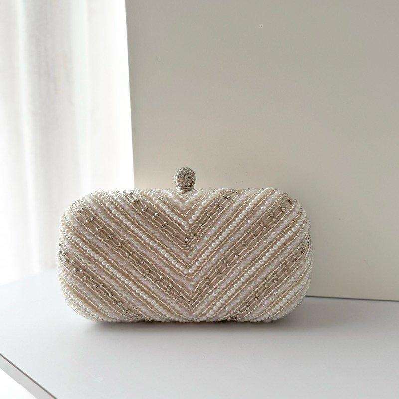 CT002 Catalina Clutch in Beige