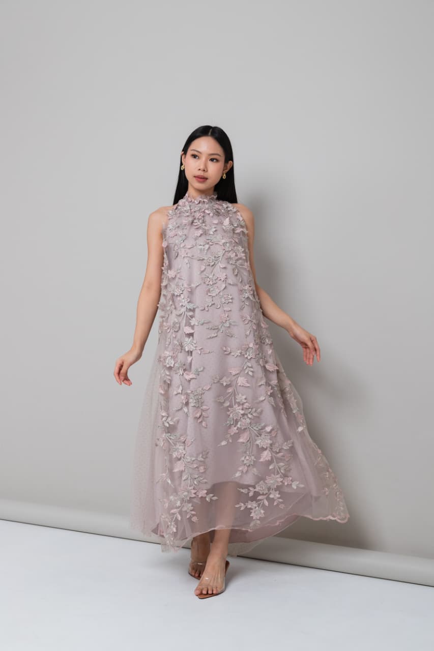 LR162 Daisy Dress in Nude pink