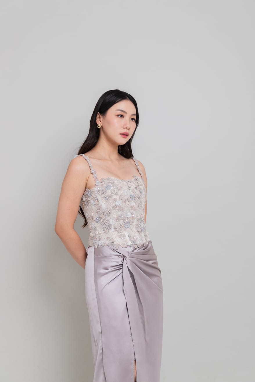 LR166 Azura Set in White Mauve