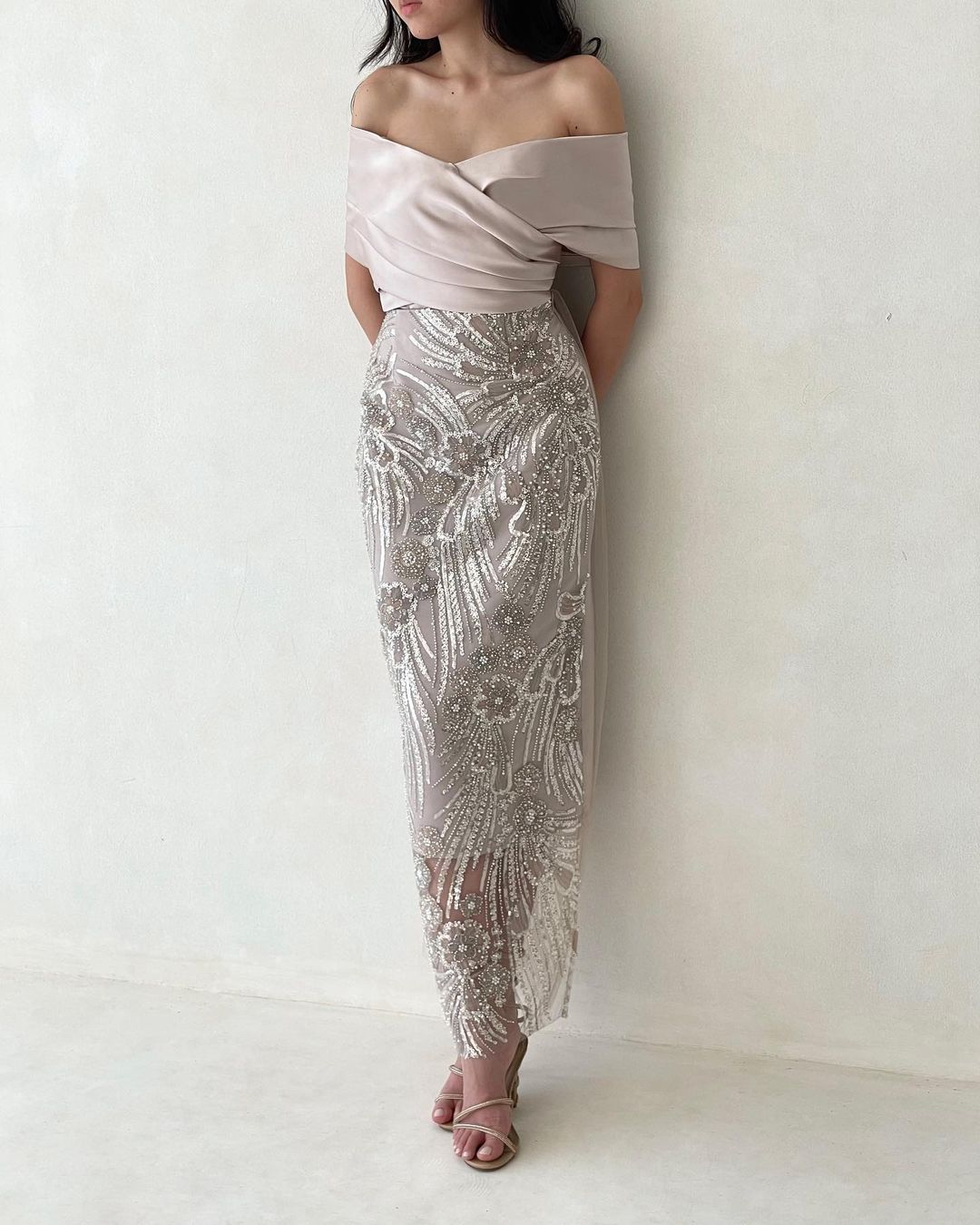 LR270 Elena in Nude